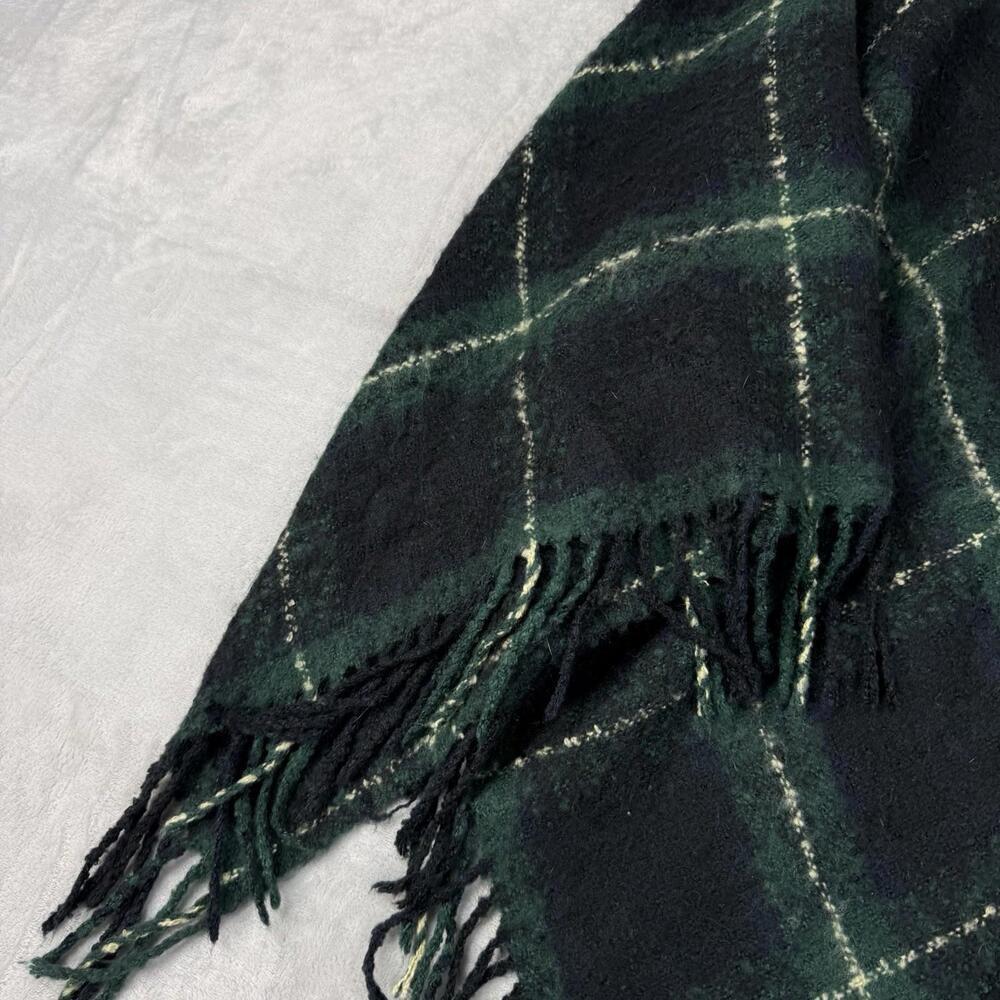 Lauren Ralph Lauren Classic Plaid Fringe Poncho Shawl Green One Size Wrap Soft - Picture 8 of 8